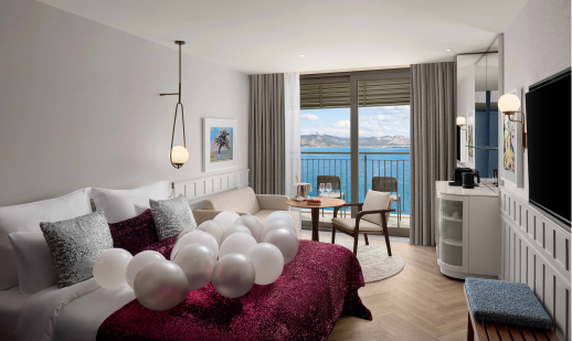 Deniz Manzaralı Balayı Odası